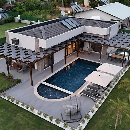 Alina 别墅 费特希耶